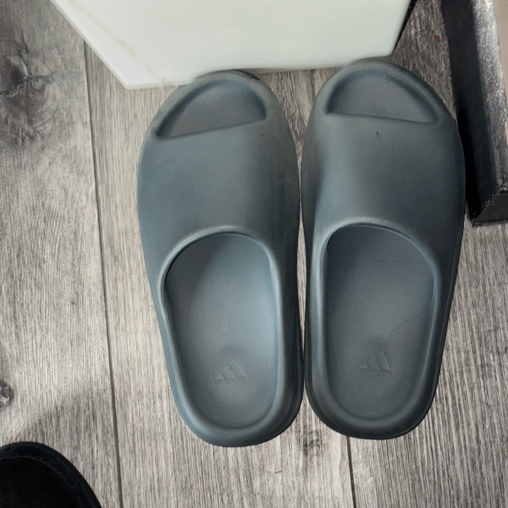 Adidas YEEZY SLIDES